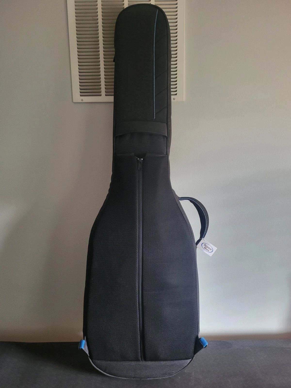 Squier 40th Anniversary Vintage Edition P-Bass w/ Reunion Blues Continental Bag image 9