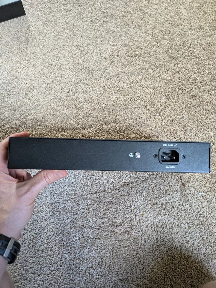 Conmutador Ethernet PoE Tripp Lite 5 puertos 10/100/1000 Mbps USADO bueno **no probado*** Foto 4 de 4