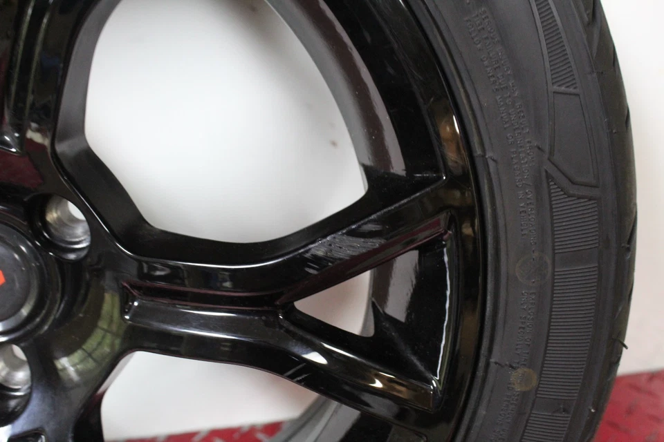 Can-Am Canam 2021 Can Am Spyder RT Limited rueda delantera y neumático 2020-2024 CS1 #1 Foto 3 de 4