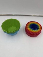 Set of 6 Dual Sided Circle Cutters for Cookies Biscuits Deserts/ 7 Cupcake Bowls