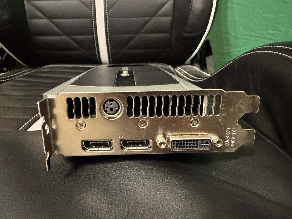 NVIDIA Quadro 6000 6GB GDDR5 - Image 2 of 4