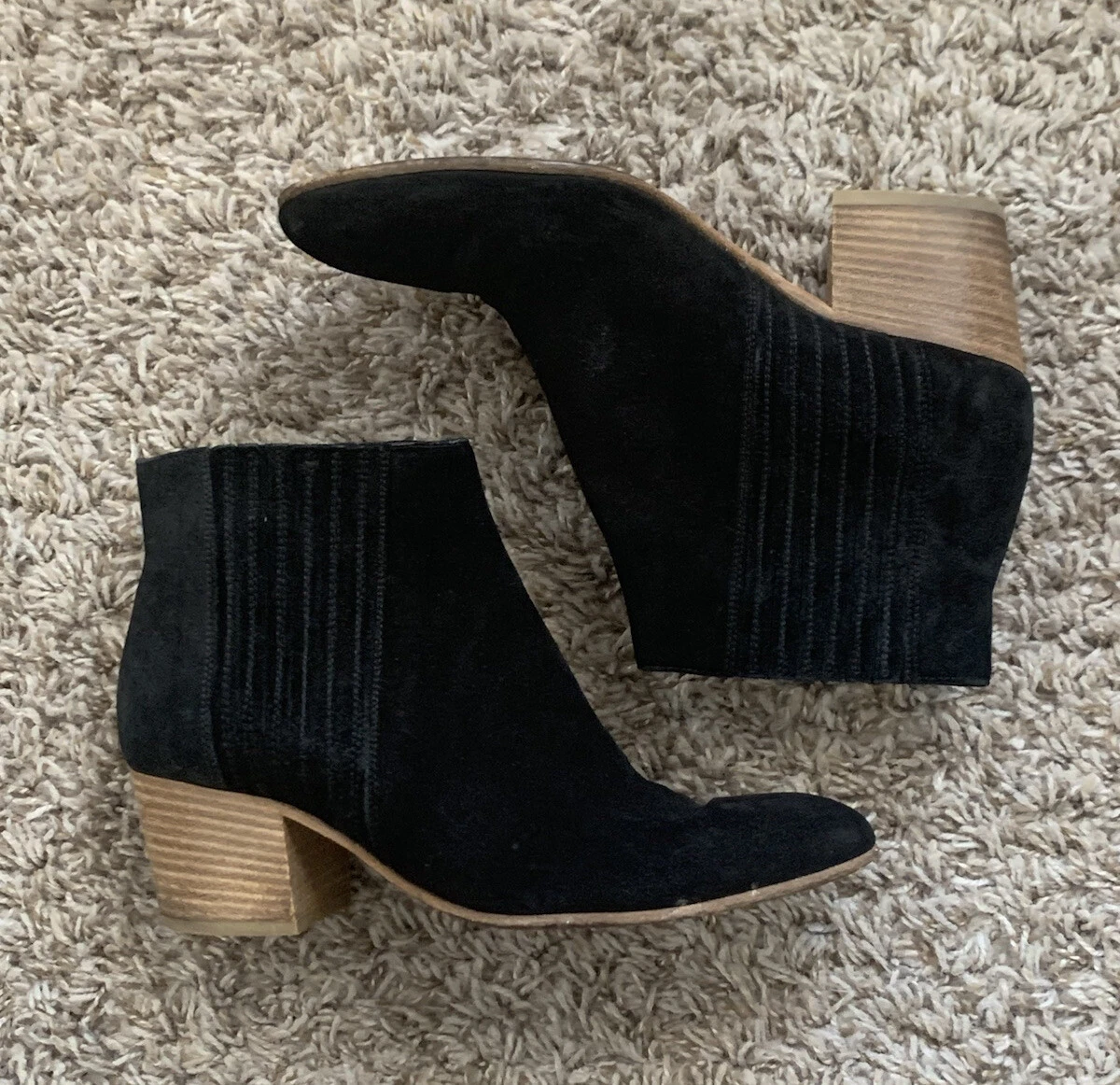 Vince Haider Suede Ankle Booties Chelsea Color Black Suede Western