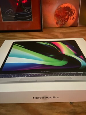 MacBook Pro 13.3'' - Apple M2 chip - 8GB Memory - 512GB SSD - Space Gray