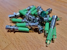 5 grüne 24 Volt LEDs im Metalgehäuse zu sch...