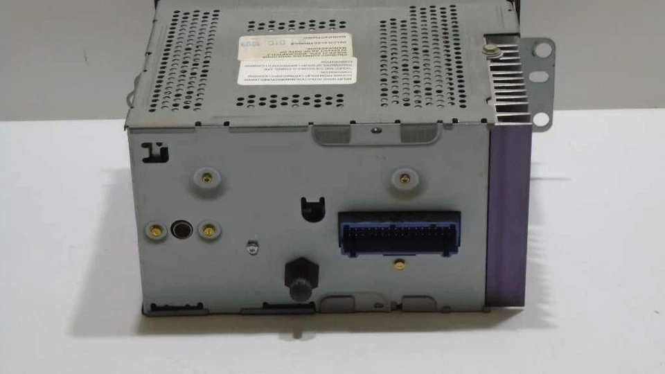 RECEPTOR AM-FM-CASSETTE-CD CONTROL DE TONO AUTOMÁTICO OPT UP0 SE ADAPTA A 00-01 BRAVADA 586198 Foto 3 de 4