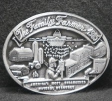 XB15133 VINTAGE 1985 THE FAMILY FARMER ENDANGERED NATURAL RESOURCE BELT BUCKLE