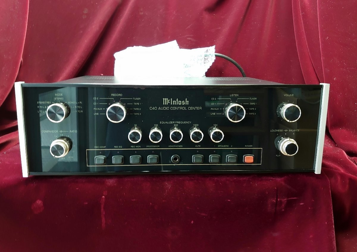 アンプ Macintosh C40 audio control center McIntosh C40 2-Channel Solid State Audio Control Center