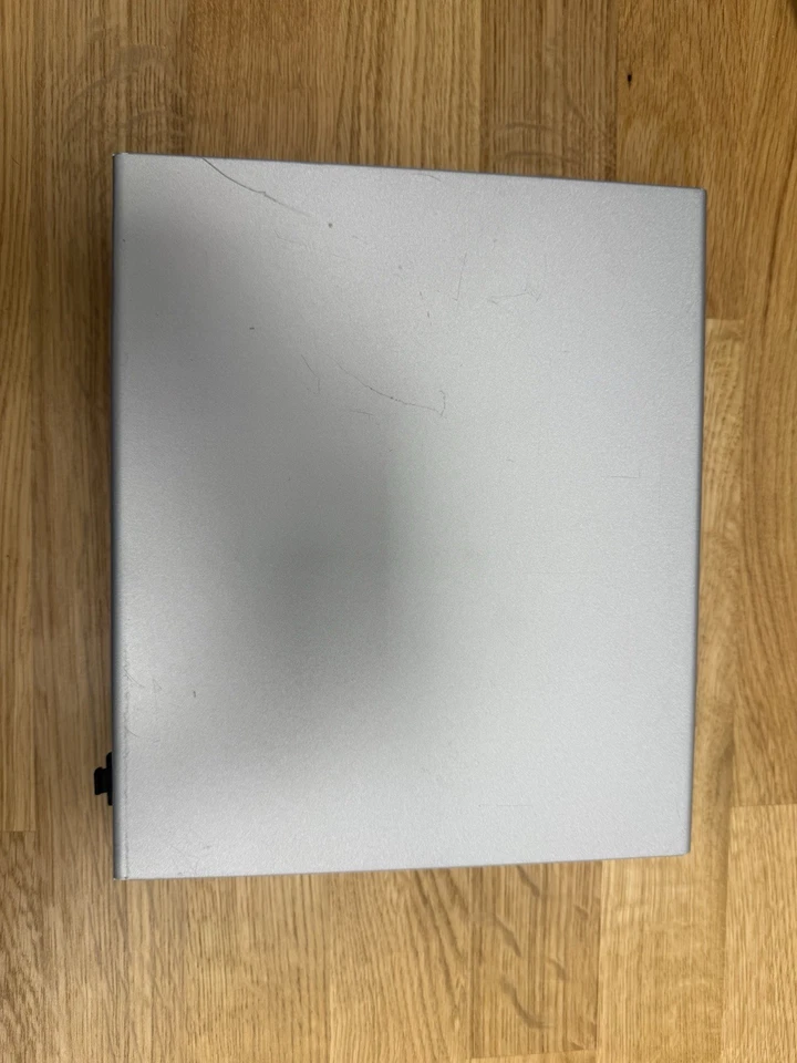 Ubiquiti UniFi 8-Port Gigabit Managed PoE Switch 2 SFP Ports (US-8-150W) TESTED - Image 2 of 3