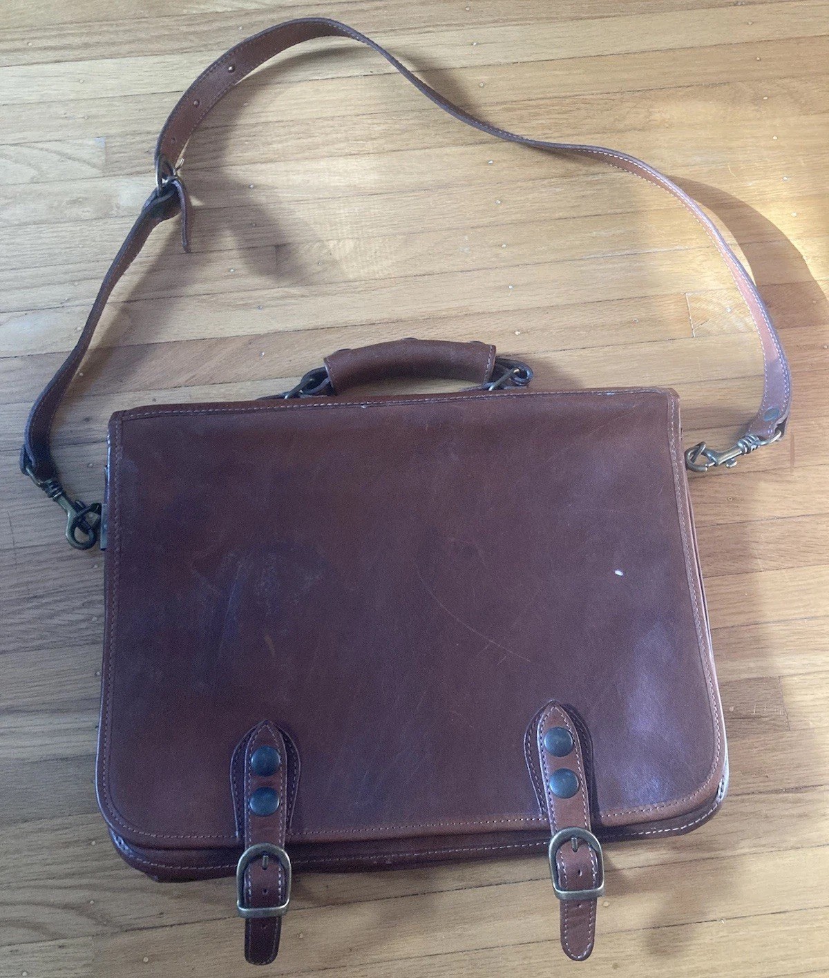 RARE CLEAN VINTAGE 1940's BRITISH SADDLE LEATHER BRIEFCASE MESSENGER BAG image 2