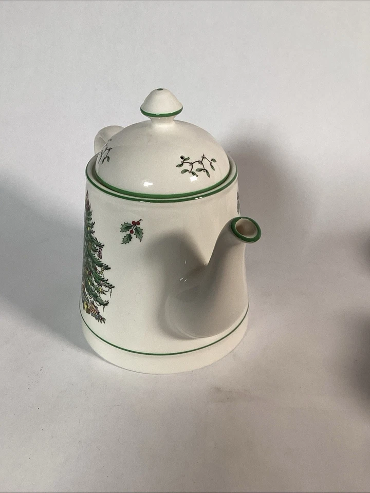 Vintage 1938 Spode Christmas Tree Ascot Teapot and Lid 5 Cup 7 3/4"H - Image 3 of 4