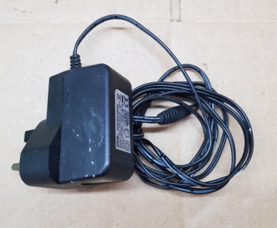 Original DVE DSA-12W-05FUK - AC/DC ADAPTER +7,5V = 1,3A - Schwarz