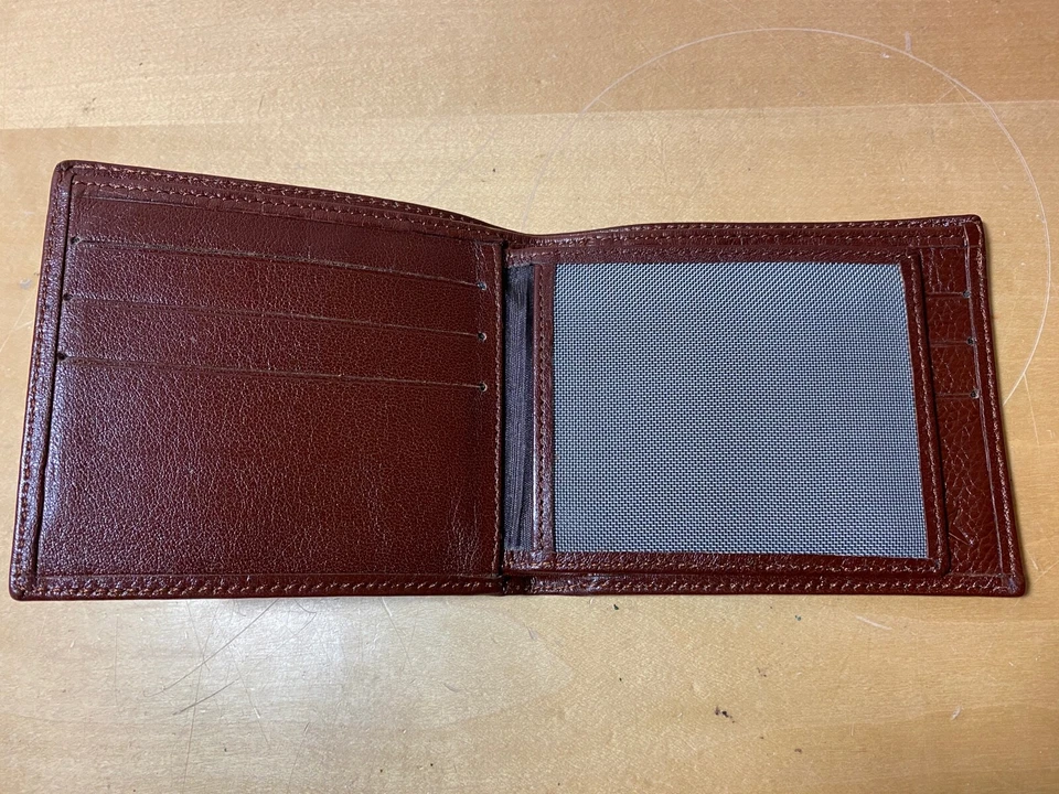Used Like new - Wallet LA CAIXA Cartera de bolsillo - Leather Piel - Como nueva - Imagen 3 de 4