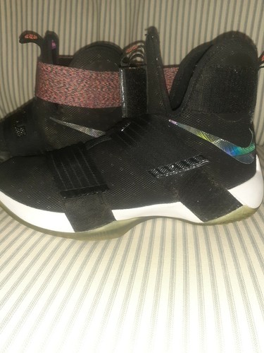 Lebron James Nike Zoom Soldier Ten 