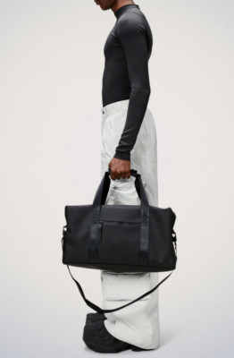 RAINS Trail Gym Weekender Bag In Black - NWT - MSRP $125 - Sold out online