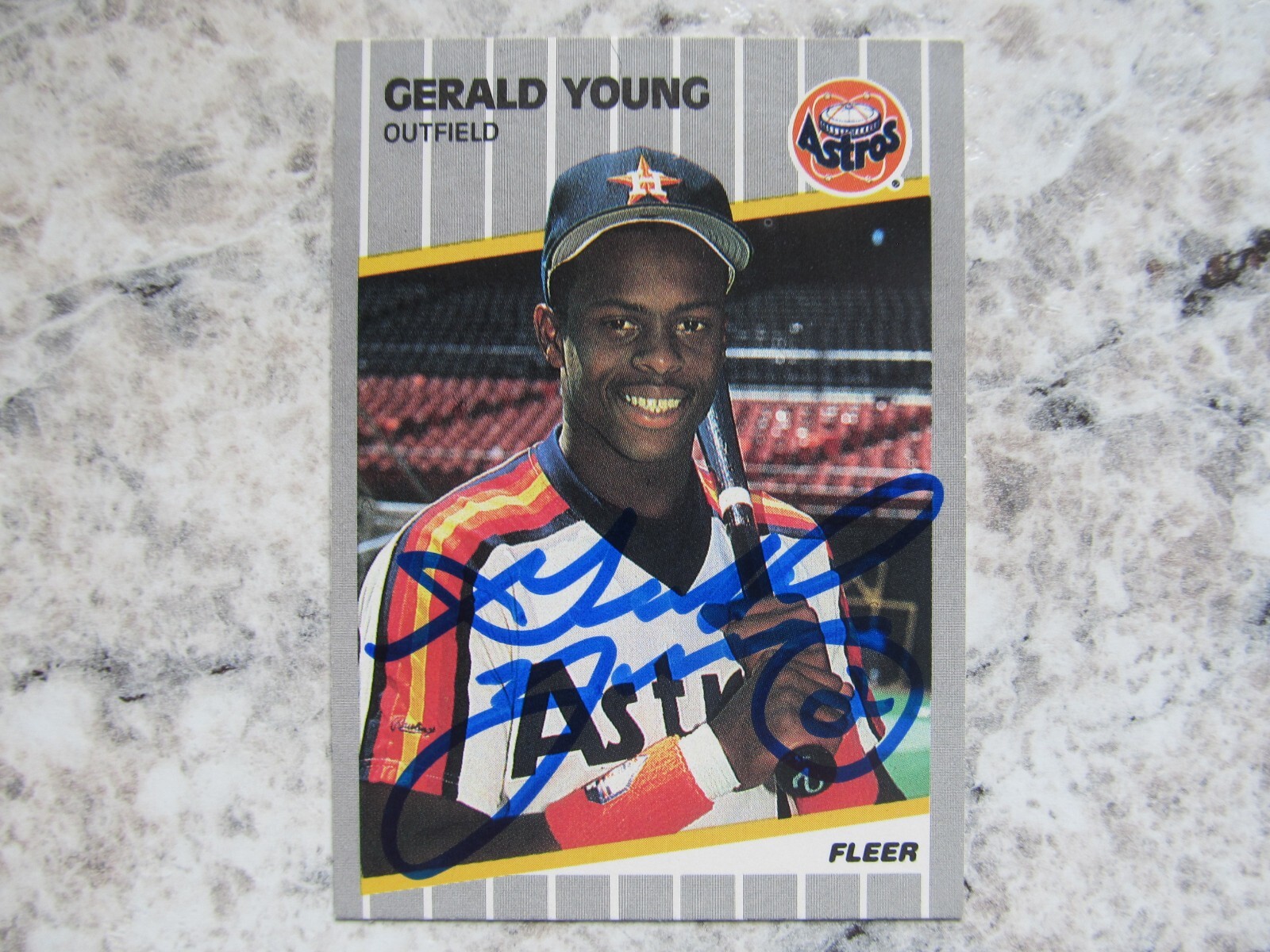 Astros Gerald Young Signed Autographed 1989 Fleer Mint