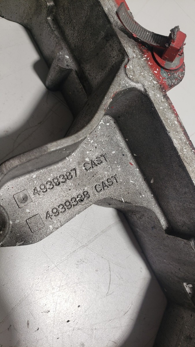 Cummins 4939387 5266267 ISC ISL 8.9L Rocker Lever Housing And Heat 