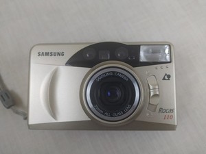 SAMSUNG ROCAS 110 Point and Shot Gold 35mm Film Camera Working