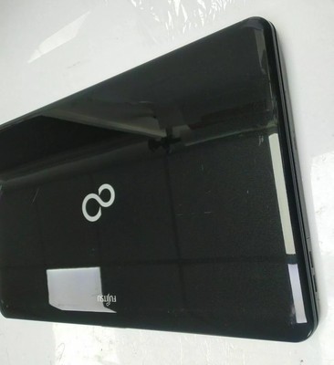 Fujitsu Lifebook BIG 18.4 inch Laptop Core i3 8GB RAM 1TB SSD WIN