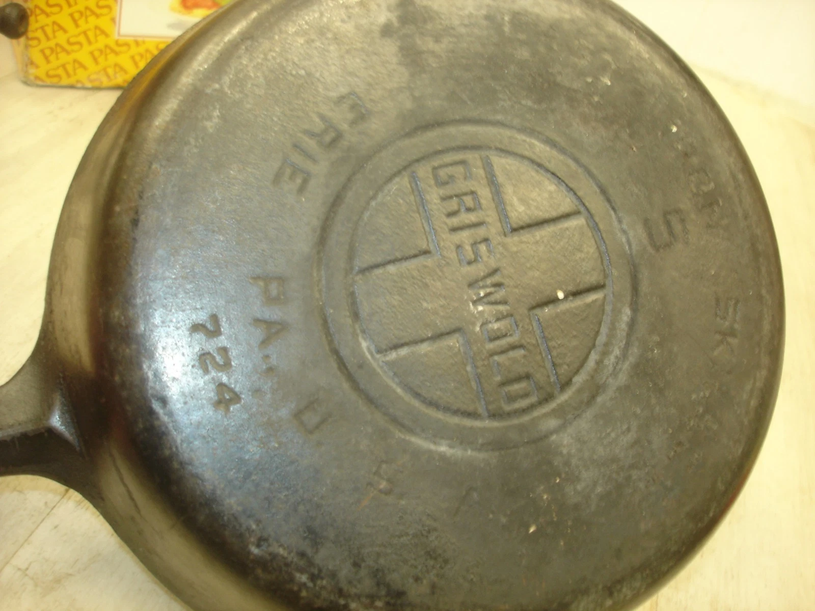 Griswold Cast Iron Skillet #5 Large Block Logo Erie PA 724