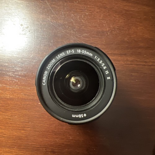 Canon EF-S 18-55mm Lens - Picture 3 of 5