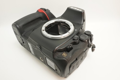 Nikon D700 12.1MP FX DSLR Camera Body Only + CF Card Tested from Japan - Picture 13 of 21