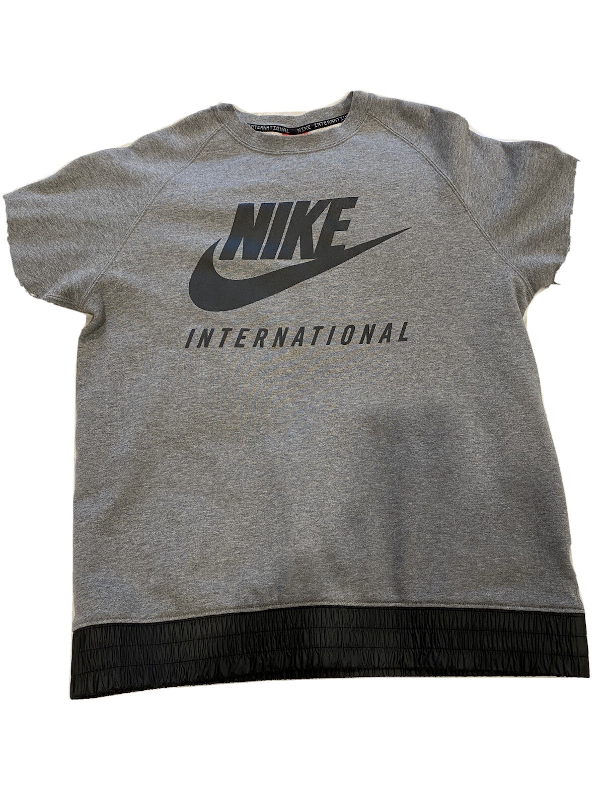 nike international mens