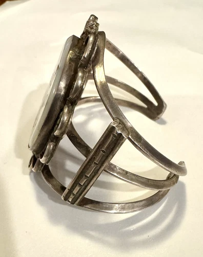 William Tsosie Sterling Native American MOP, Coral Inlay Bird Cuff Bracelet - Picture 3 of 5