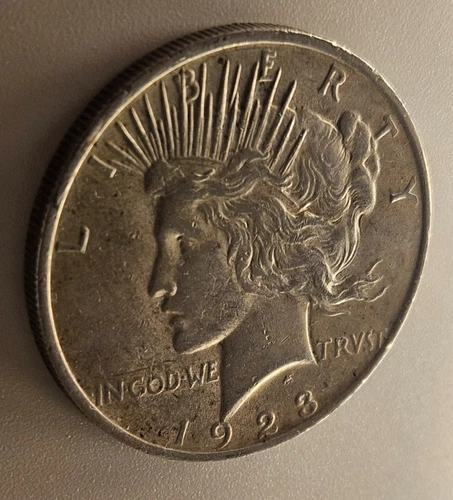 1923-P Peace Silver Dollar 90% $1 US Coin Circulated fine details Eagle Liberty