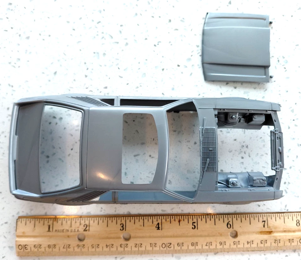 Unassembled Model Kit Mustang Hatchback Pace Car 1/24 Scale 2250-0100 - Image 3 of 4