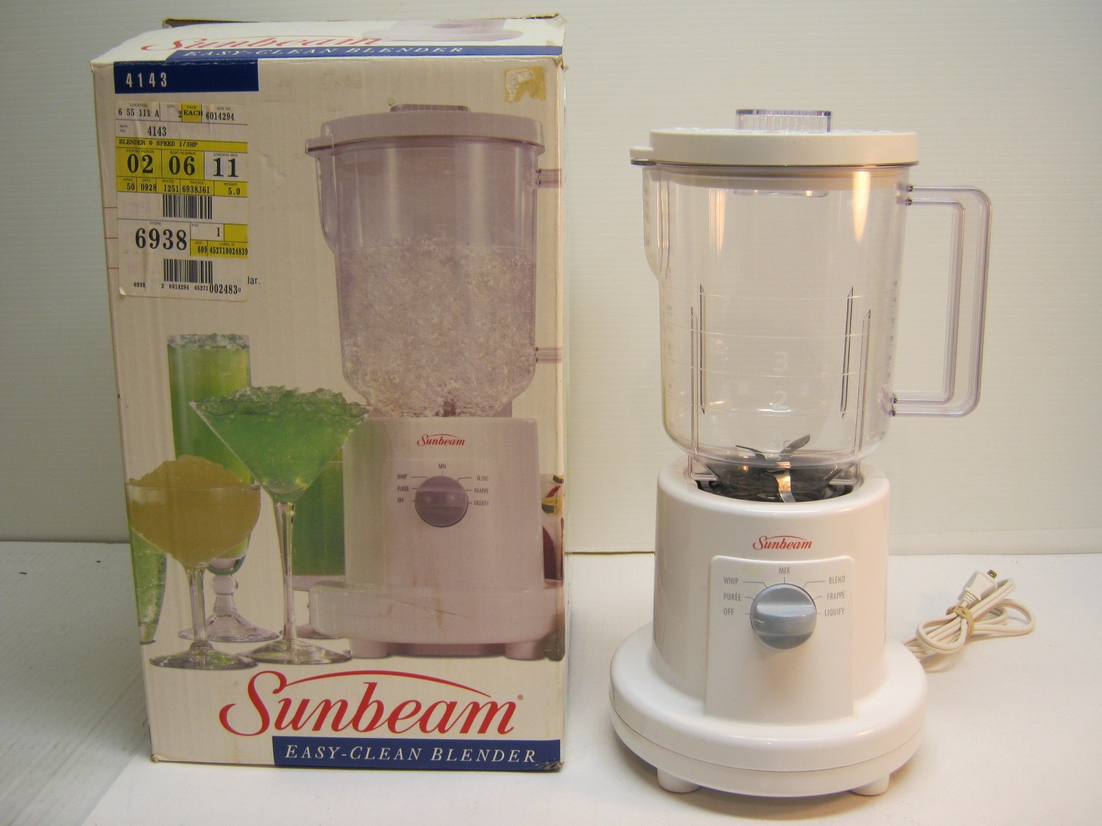 Vintage Pre-Owned Sunbeam Easy Clean 6 Speed Blender 