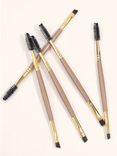 1 pc Double-Head Eyeliner & Eyebrow Brush – Precision Soft Fiber Tool - NEW