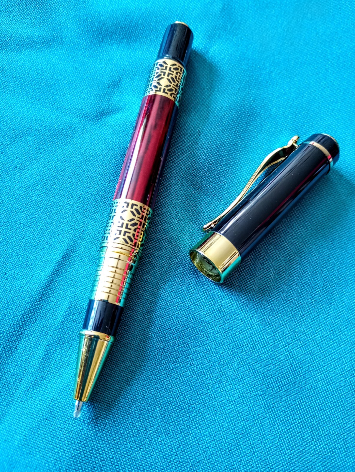 Posh Pen + 3 Refill from China Rollerball Black Ink Ballpoint Red Black