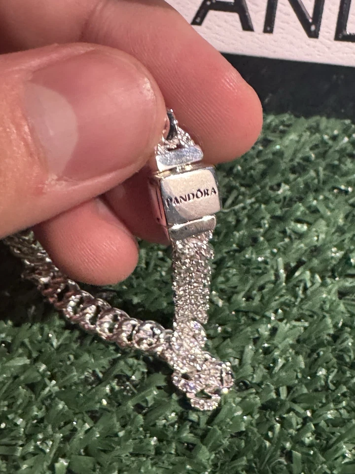 Pulsera Pandora Timeless Pavé Cadena Cubana Foto 3 de 4