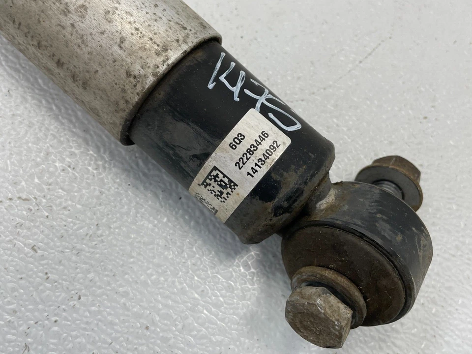 2015-2020 Cadillac Escalade Rear Right Passenger Shock Strut Absorber 1475 OEM - Image 2 of 4