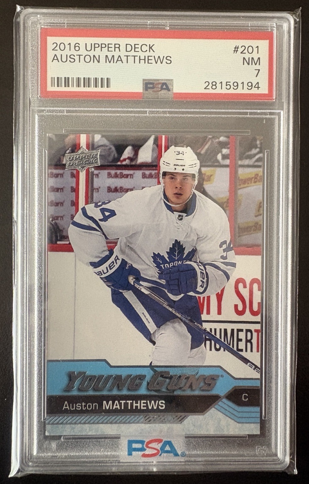 2016 Upper Deck Auston Matthews #201 Young Guns Rookie PSA 7
