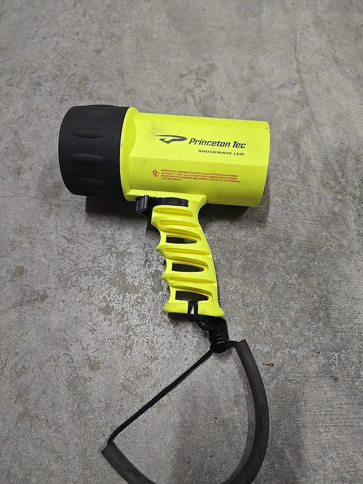 Princeton Tec Shockwave LED Dive Light - Image 3 of 4