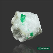 369 kt natürliche grüne Smaragdkristalle auf weißer Matrix - Pakistan...