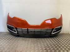 13-17 RENAULT CAPTUR FRONT BUMPER ORANGE PAINT CODE BIXNQ (SCRATCHED)