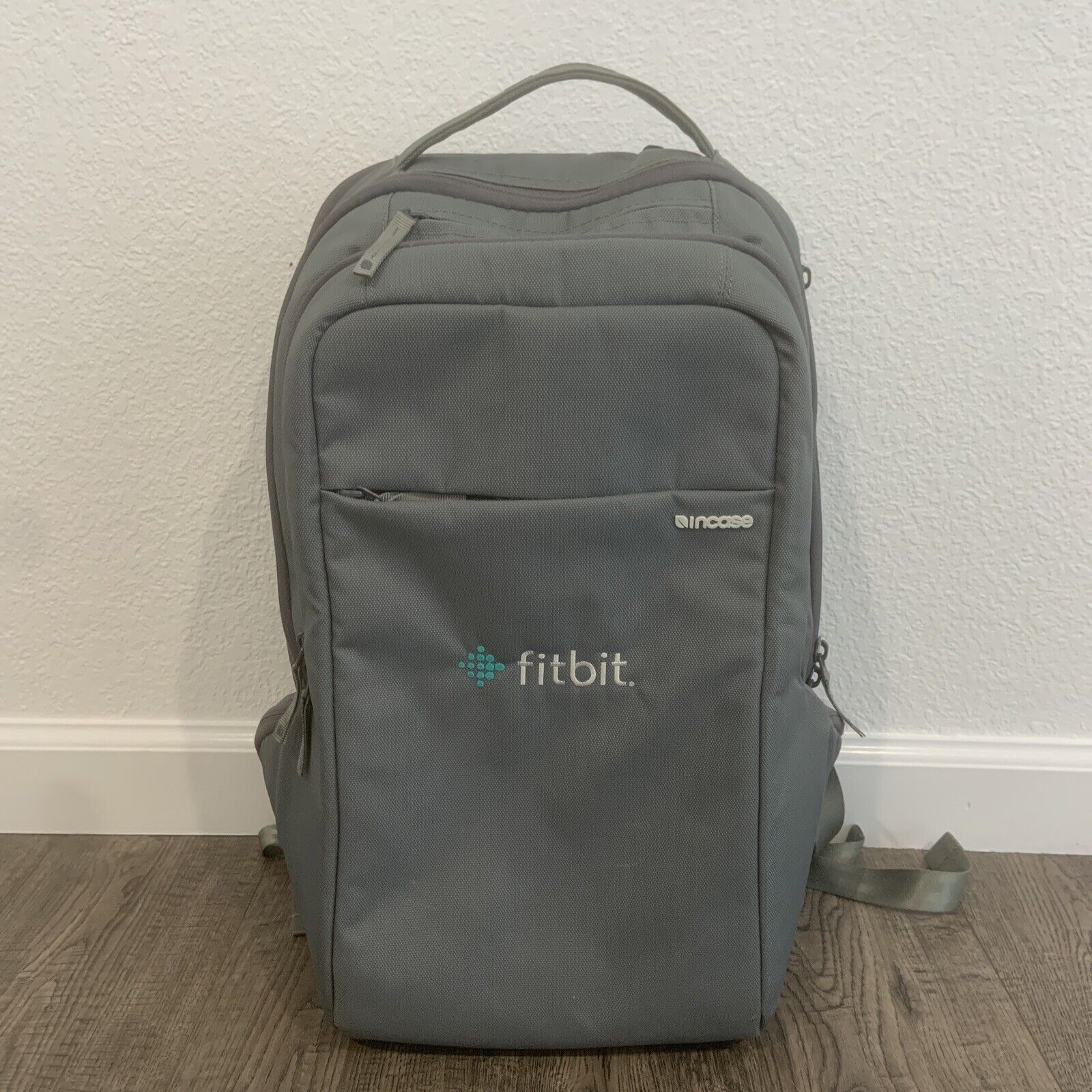 Incase Icon Slim Pack - Laptop Backpack - Gray-Preowned Fitbit Great Condition