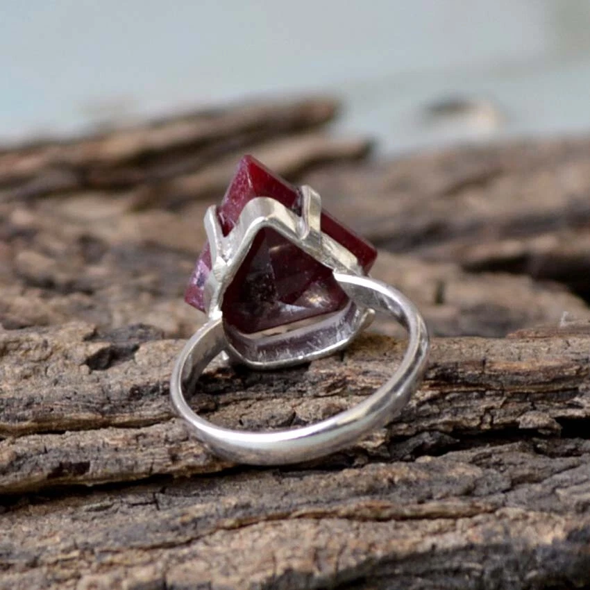 Natural Red Ruby Gemstone 925 Sterling Silver Diamond Shape Handmade Gift Ring - Image 3 of 4