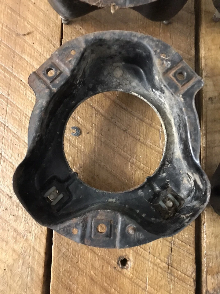 Oldsmobile Cutlass F85 442 1964 1965 cucharones de montaje de faros Vista Cruiser OE Foto 3 de 4