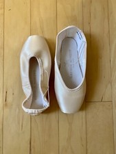 Gaynor Minden Pointe Shoes 7 Med 3Box Supple Shank Deep Vamp High Heel