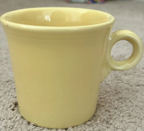 Fiesta Ware Yellow Ring Handle 8 ounce Coffee Mug Homer Laughlin (Stamp Bottom)