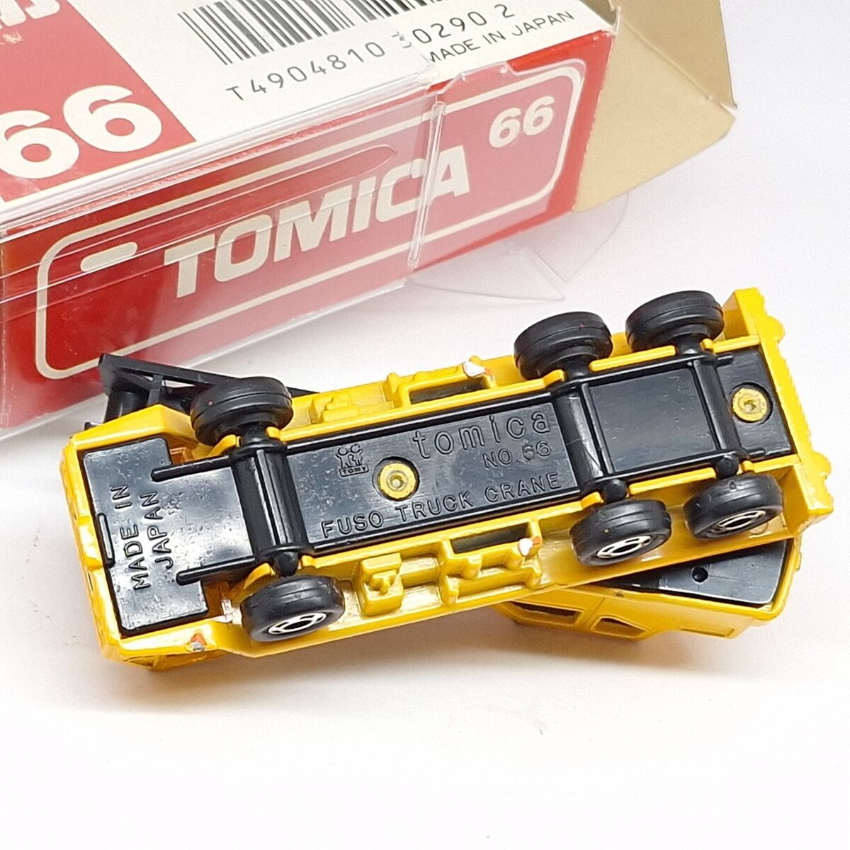 TOMICA 66 FUSO TRUCK CRANE TOMY DIECAST CAR NEW MADE IN TOMICA 66 FUSO TRUCK CRANE TOMY DIECAST CAR NEW MADE IN
