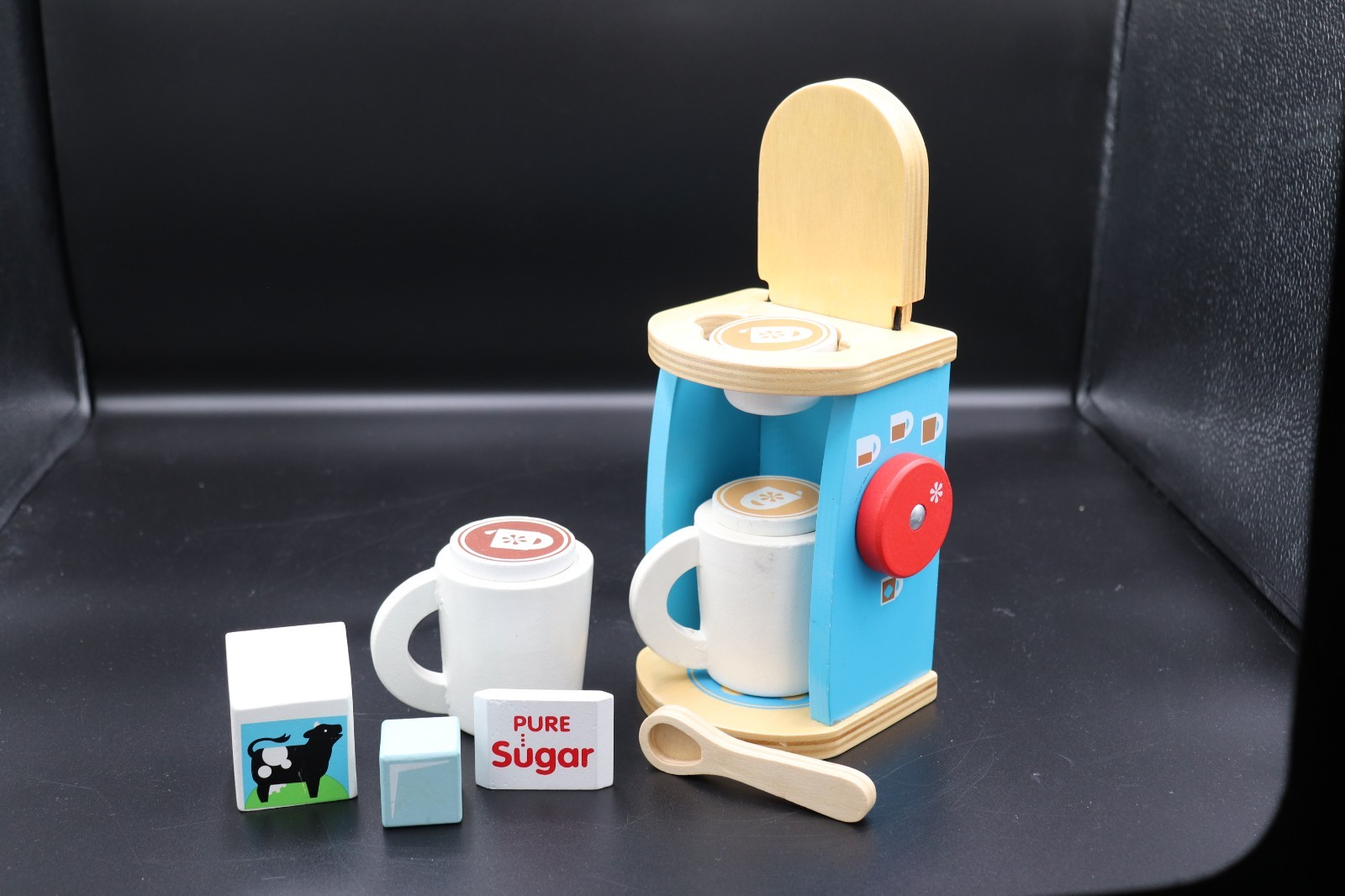Melissa & Doug Wooden Brew & Serve Coffee Set Pre-Owned