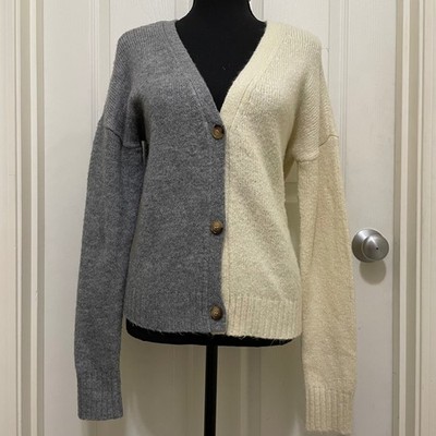 Olivia Sky Knit Cardigan Sweater V-Neck Gray Cream Color Block Button Up Small