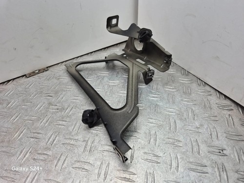 BMW 7 F01, F02 Kotflügelhalter vorne rechts 7184180 4.40 Petrol 2011 26836463