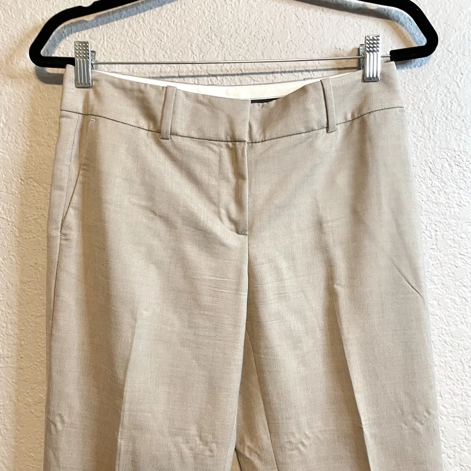 Ann Taylor Women’s Pant Suit 2 Piece Blazer Jacket Sz 2R & Pants Sz 2P Beige - Image 4 of 4