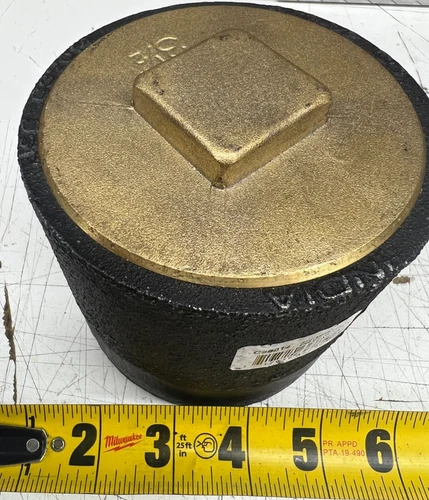 4" C38014 Plain End Standard Body Cleanout w/ 3-1/2" Brass Raised Head Plug RH - Picture 1 of 2