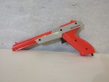 Original 1985 NES Nintendo Zapper Gun Orange Not Tested Brooken Wire 